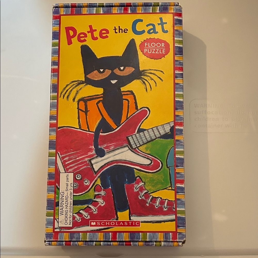 Scholastic Pete the Cat Floor Puzzle - Red and Yellow